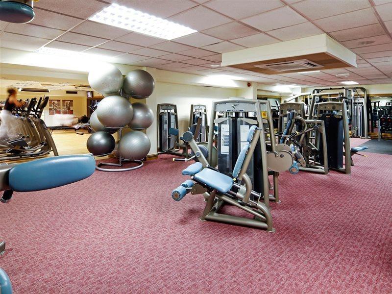 Mercure Swindon East Hotel And Spa Buitenkant foto