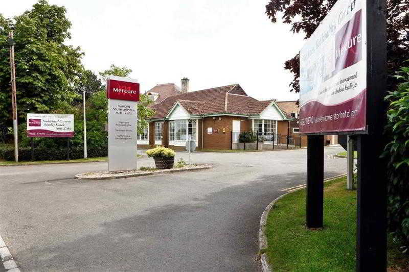 Mercure Swindon East Hotel And Spa Buitenkant foto
